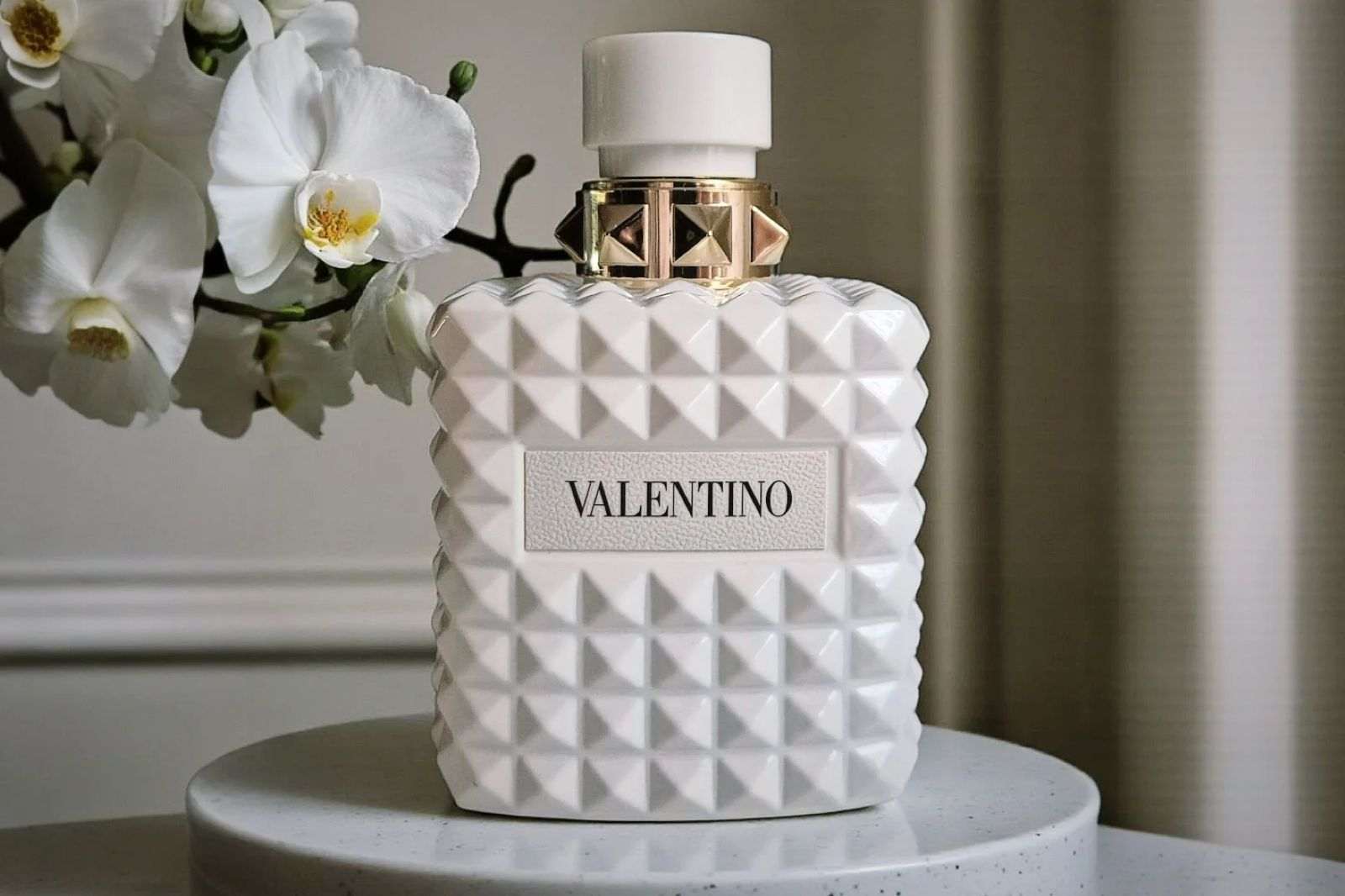 Donna Valentino Born in Roma Ivory