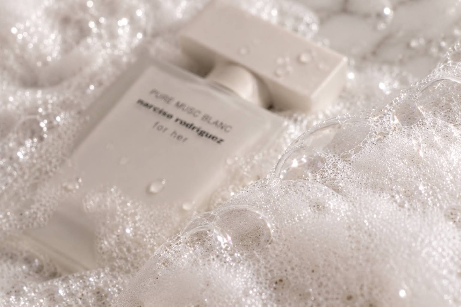 Narciso Rodriguez Pure Musc Blanc for her